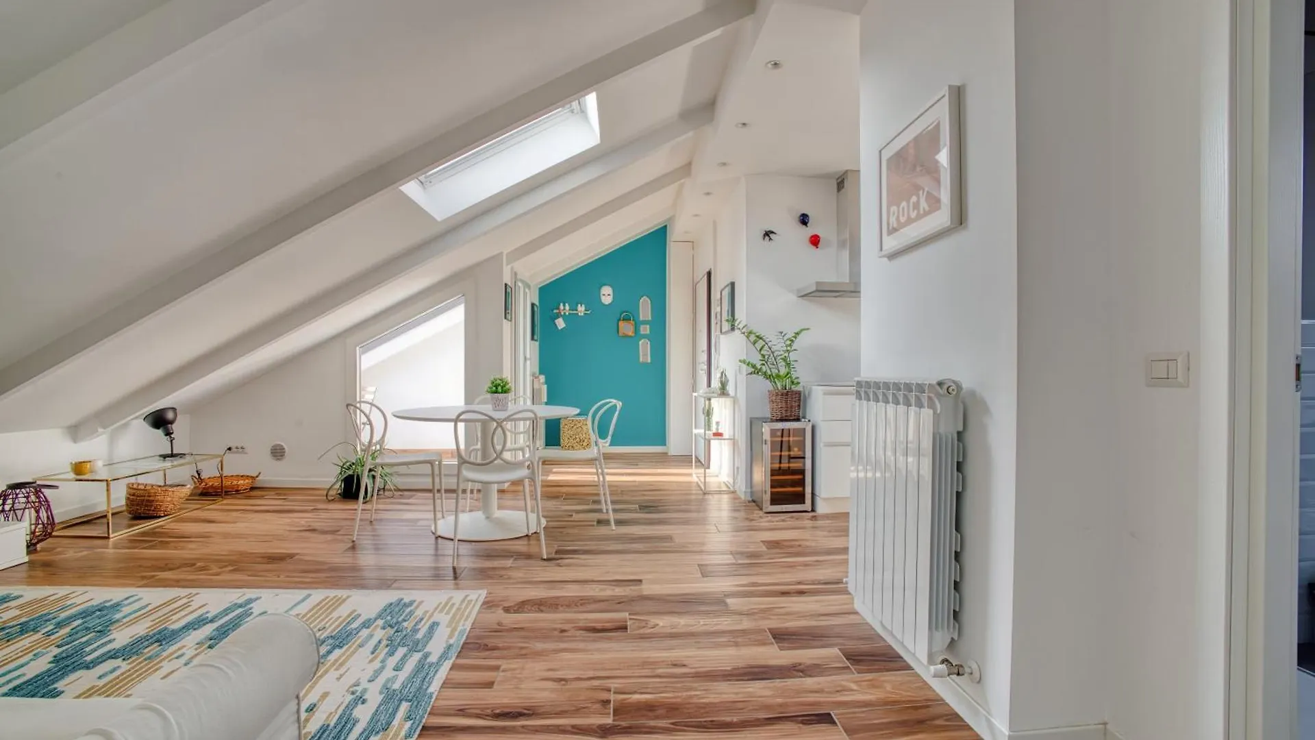 Just Urban Stays - Stunning Penthouse With Balcony - Porta Venezia Milan Apartment