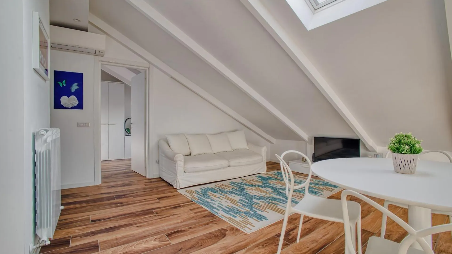 Apartment Just Urban Stays - Stunning Penthouse With Balcony - Porta Venezia Milan