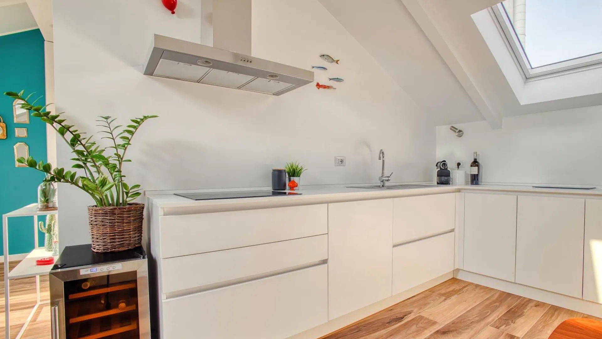Just Urban Stays - Stunning Penthouse With Balcony - Porta Venezia Milan Apartment