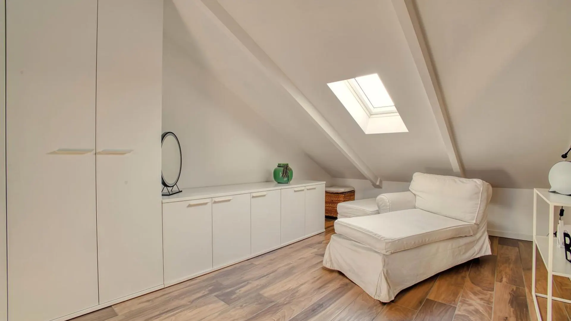 Just Urban Stays - Stunning Penthouse With Balcony - Porta Venezia Milan