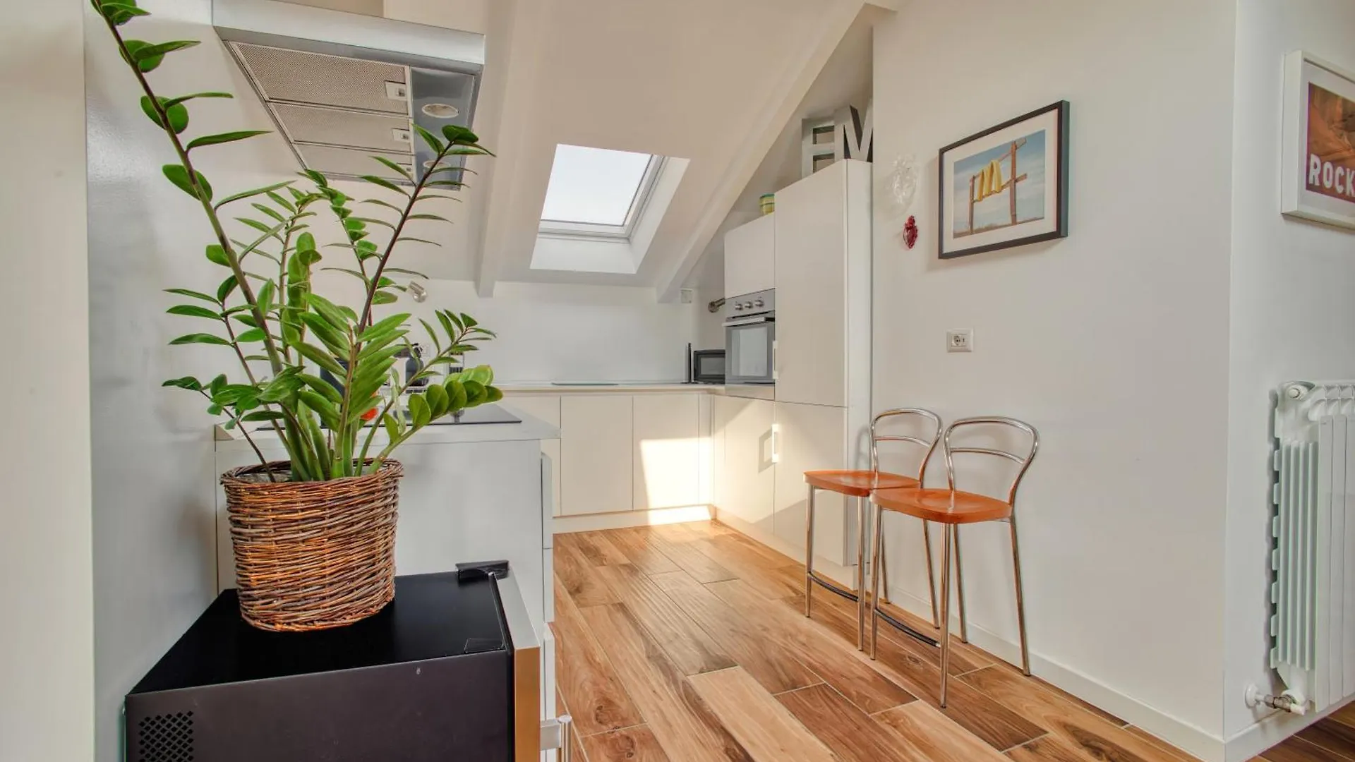 Apartment Just Urban Stays - Stunning Penthouse With Balcony - Porta Venezia Milan