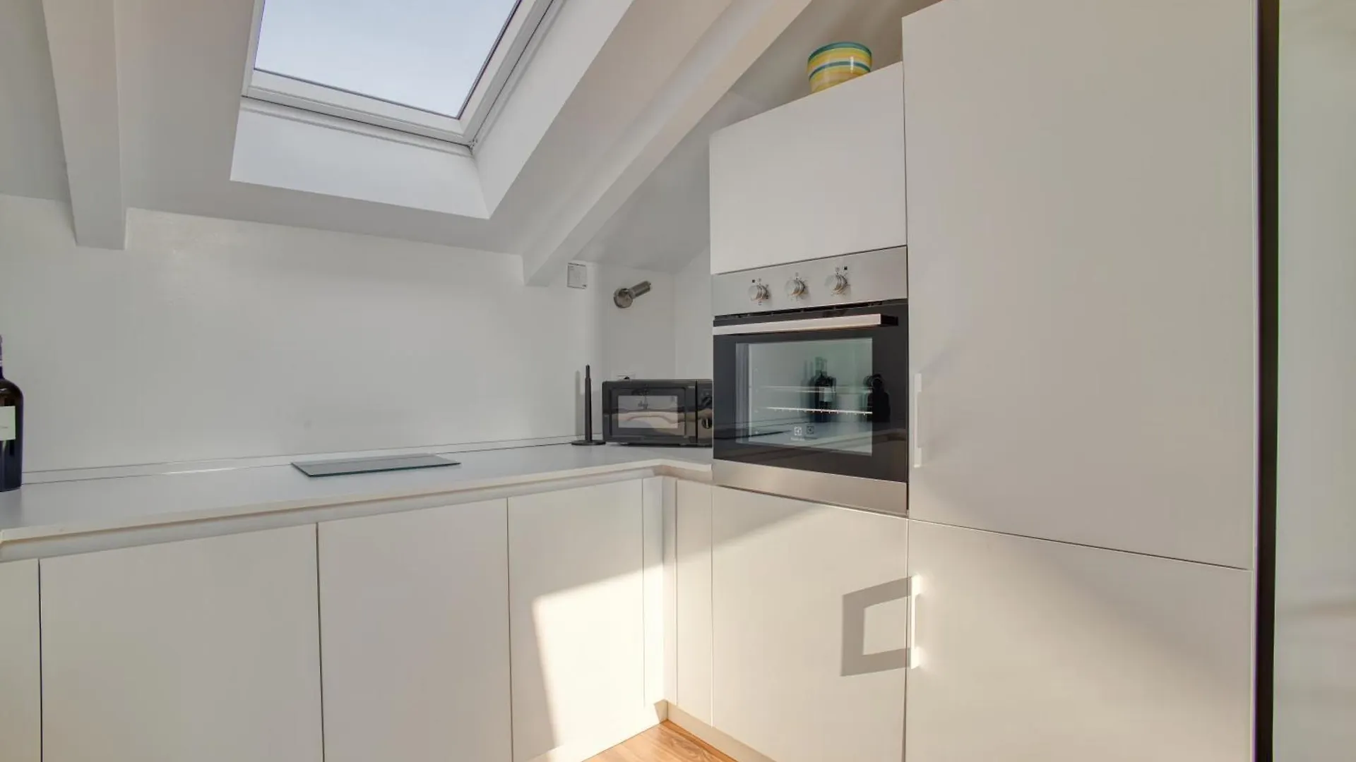 Just Urban Stays - Stunning Penthouse With Balcony - Porta Venezia Milan Italy